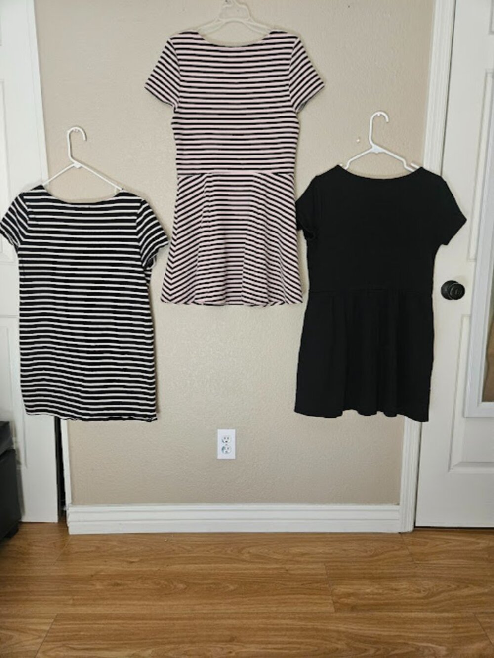 Forever 21 Women’s Cotton Blend Dresses Lot of 3 Sizes L & XL